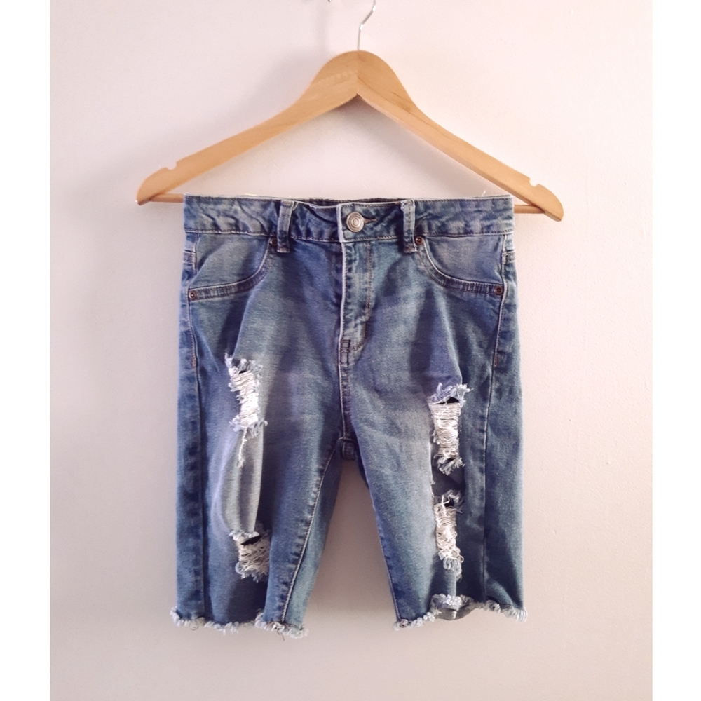 ✨3/$15 Bluenotes | Distressed Bermuda Shorts